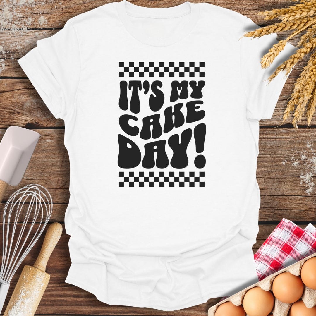 It‘s my Cake Day! T-Shirt White / S Baking Threads